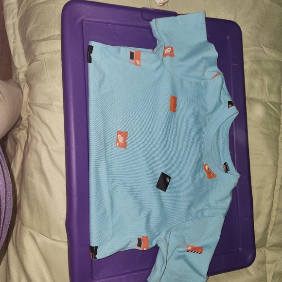 Boys Jordan tshirts - Picture 2 of 11